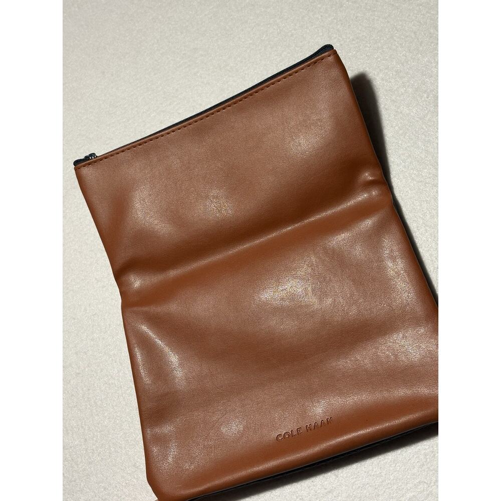 Cole Haan Travel Case Makeup Bag Unisex Zip Up Navy And Leather - Picture 5 of 5